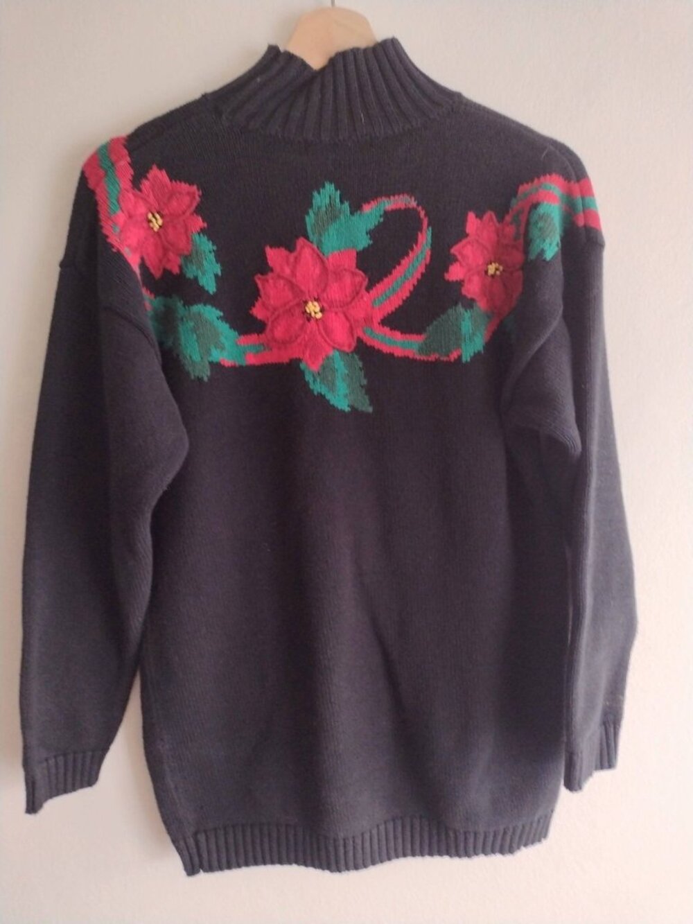 Vintage 90s Holiday Sweater L Pretty Bold Poinsettia Picone Sport Mock Neck - Picture 2 of 10